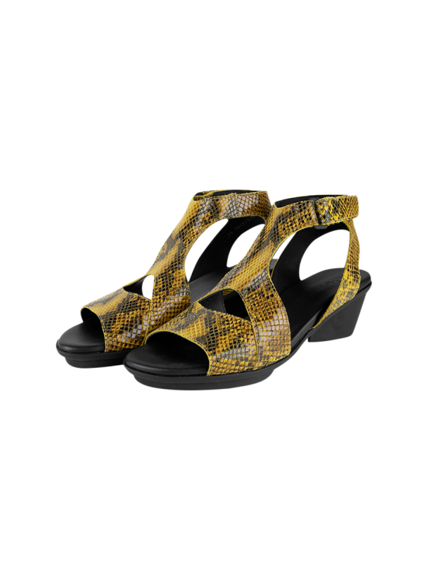 Jaymaa sandals