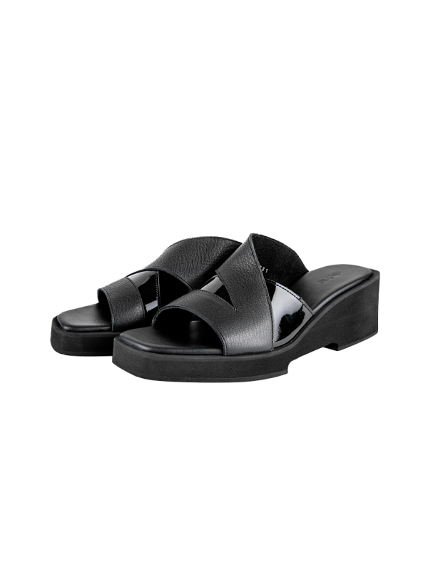 Riakoo sandals